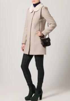 Pieces Clutch - Black