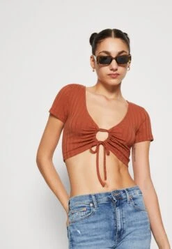 Pieces Pckenna Cropped Top - T-Shirt Print - Coconut Shell 11 Pieces Pckenna Cropped Top - T-Shirt Print - Coconut Shell -Pieces 0582c92253494b108a5249497c707cfe