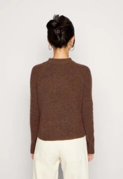 Pieces Pcellen O Neck- Trui - Chicory Coffee 10 Pieces Pcellen O Neck- Trui - Chicory Coffee -Pieces 07205a531c6d482c9484eac759f59482