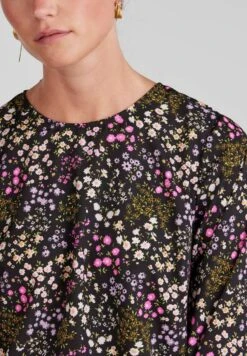 Pieces Langarm Pcdosia - Longsleeve - Black 11 Pieces Langarm Pcdosia - Longsleeve - Black -Pieces 082613fc54334dd6819eae6250c567ba