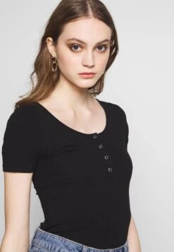 Pieces Noos- T-Shirt Print - Black -Pieces 0ba3b84b8c124c6984c864054633f0ce