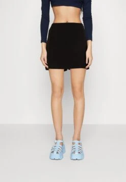 Pieces Pckatrine Skort - Shorts - Black