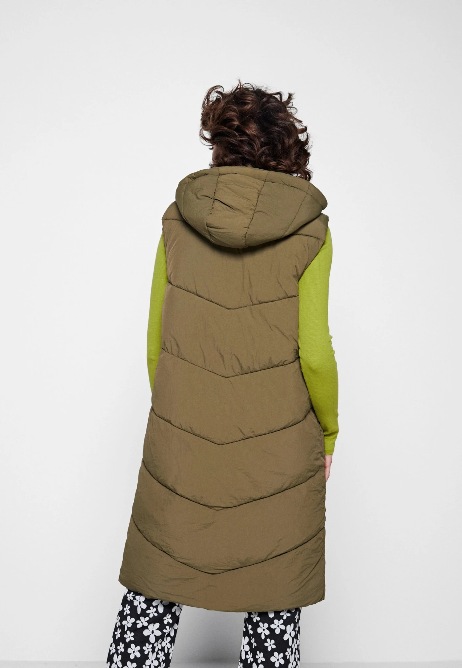 Pieces Pcjamilla Long Puffer- Bodywarmer - Dark Olive 5 Pieces Pcjamilla Long Puffer- Bodywarmer - Dark Olive - Afbeelding 3