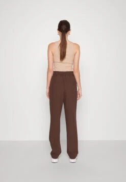 Pcboss Paperbag Straight Pants- Broek - Chicory Coffee 9 Pcboss Paperbag Straight Pants- Broek - Chicory Coffee -Pieces 2088f623bb0847519635f0d2d93f2fd7