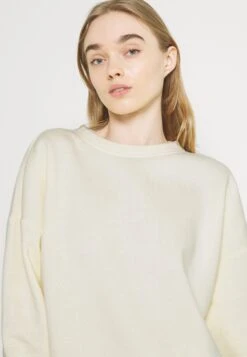 Pieces Pcchilli - Sweater - White Pepper -Pieces 2563a4488e4c4dac8f645b49e356fedf