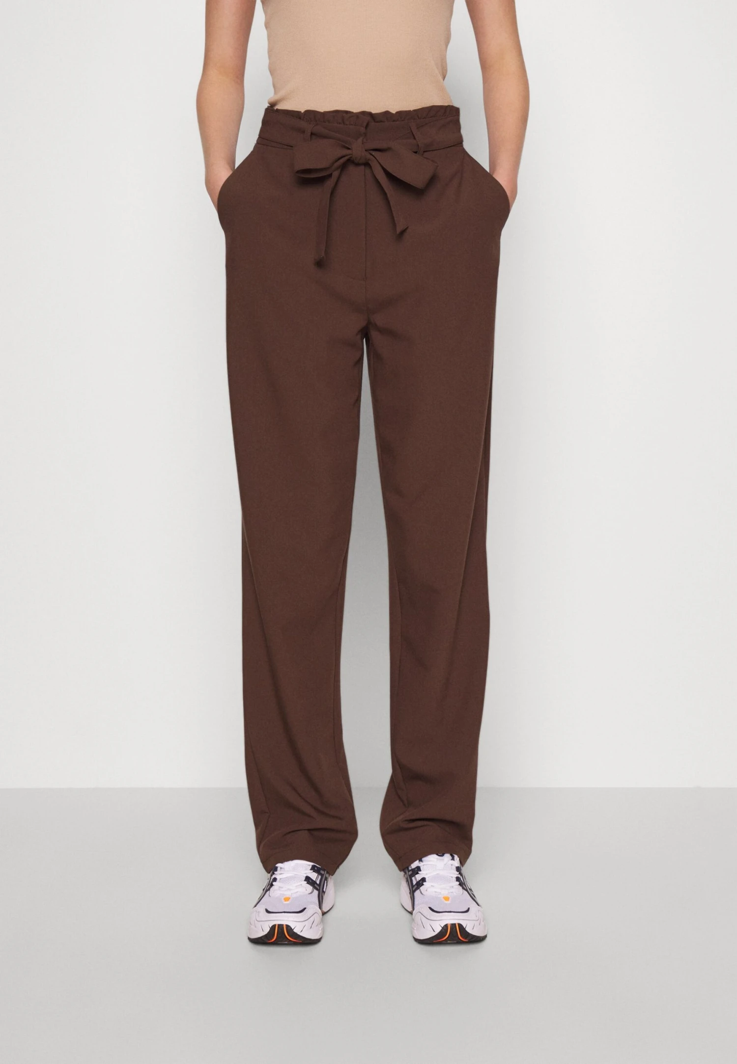 Pcboss Paperbag Straight Pants- Broek - Chicory Coffee 3 Pcboss Paperbag Straight Pants- Broek - Chicory Coffee