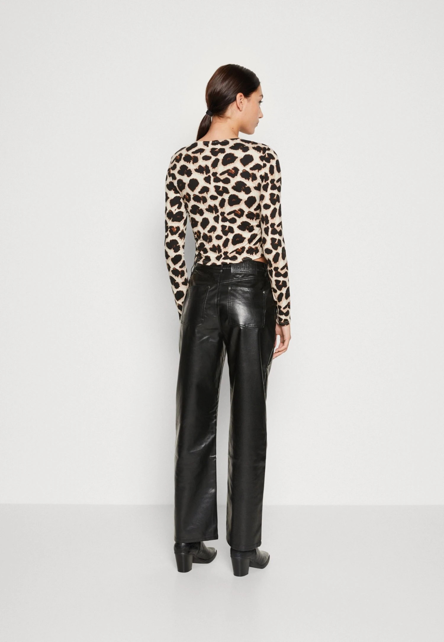 Pieces Pcnala Crop - Longsleeve - Black 5 Pieces Pcnala Crop - Longsleeve - Black - Afbeelding 3