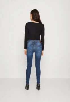 Pieces Pckate High Waist - Jeans Skinny Fit - Medium Blue Denim 10 Pieces Pckate High Waist - Jeans Skinny Fit - Medium Blue Denim -Pieces 2d337957dac7404089b3f888d0d99ff7