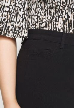 Pchighskin Wear - Jeans Skinny Fit - Black -Pieces 2dd0d5e16dc44768bc728b4f062c6a84