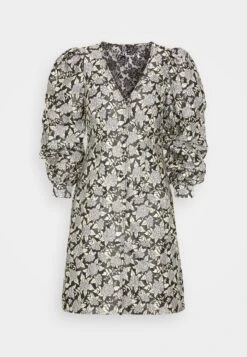 Pcmercy V Neck Dress - Cocktailjurk - Black -Pieces 378ded6ef81f44e0bde79bd294a38f17