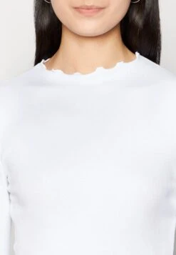 Pieces Pcomilla LsNoos Bc - Longsleeve - Bright White 13 Pieces Pcomilla LsNoos Bc - Longsleeve - Bright White -Pieces 38948df087c9488cbd7769820770314e