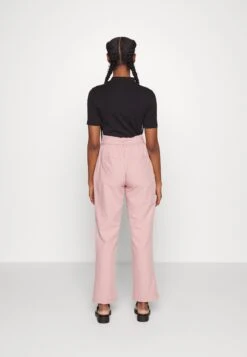 Pieces Petite Pcboss Paperbag Straight Pants - Broek - Woodrose 9 Pieces Petite Pcboss Paperbag Straight Pants - Broek - Woodrose -Pieces 38fd2d11593d4a16bfccdd5ce96990ca