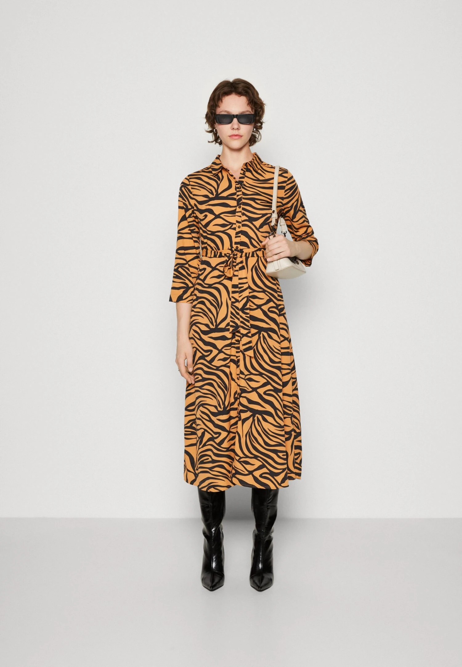 Pieces Pcnadine Midi Shirt Dress- Blousejurk - Biscuit 4 Pieces Pcnadine Midi Shirt Dress- Blousejurk - Biscuit - Afbeelding 2