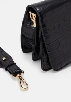 Pieces Pcdilish Cross Body - Handtas - Black -Pieces 3edd28ae8ed14099b6d317fdf1adb7bf