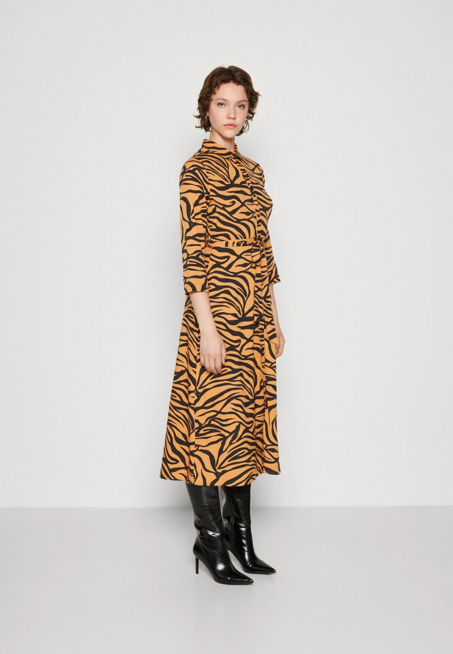 Pieces Pcnadine Midi Shirt Dress- Blousejurk - Biscuit 3 Pieces Pcnadine Midi Shirt Dress- Blousejurk - Biscuit