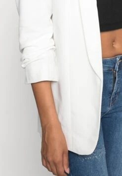 Pieces Pcbosella 3/4 - Blazer - Cloud Dancer 11 Pieces Pcbosella 3/4 - Blazer - Cloud Dancer -Pieces 4ba47295818c45e89090157b67e86dde