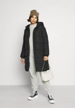 Pieces Petite Pcbee New Long Puffer Jacket- Winterjas - Black 9 Pieces Petite Pcbee New Long Puffer Jacket- Winterjas - Black -Pieces 50639c9ae93a41509e252d912191bcec