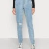 Pieces Pcleah- Relaxed Fit Jeans - Light Blue Denim 1 Pieces Pcleah- Relaxed Fit Jeans - Light Blue Denim -Pieces 5eea10a934a643969f0cc14308687455