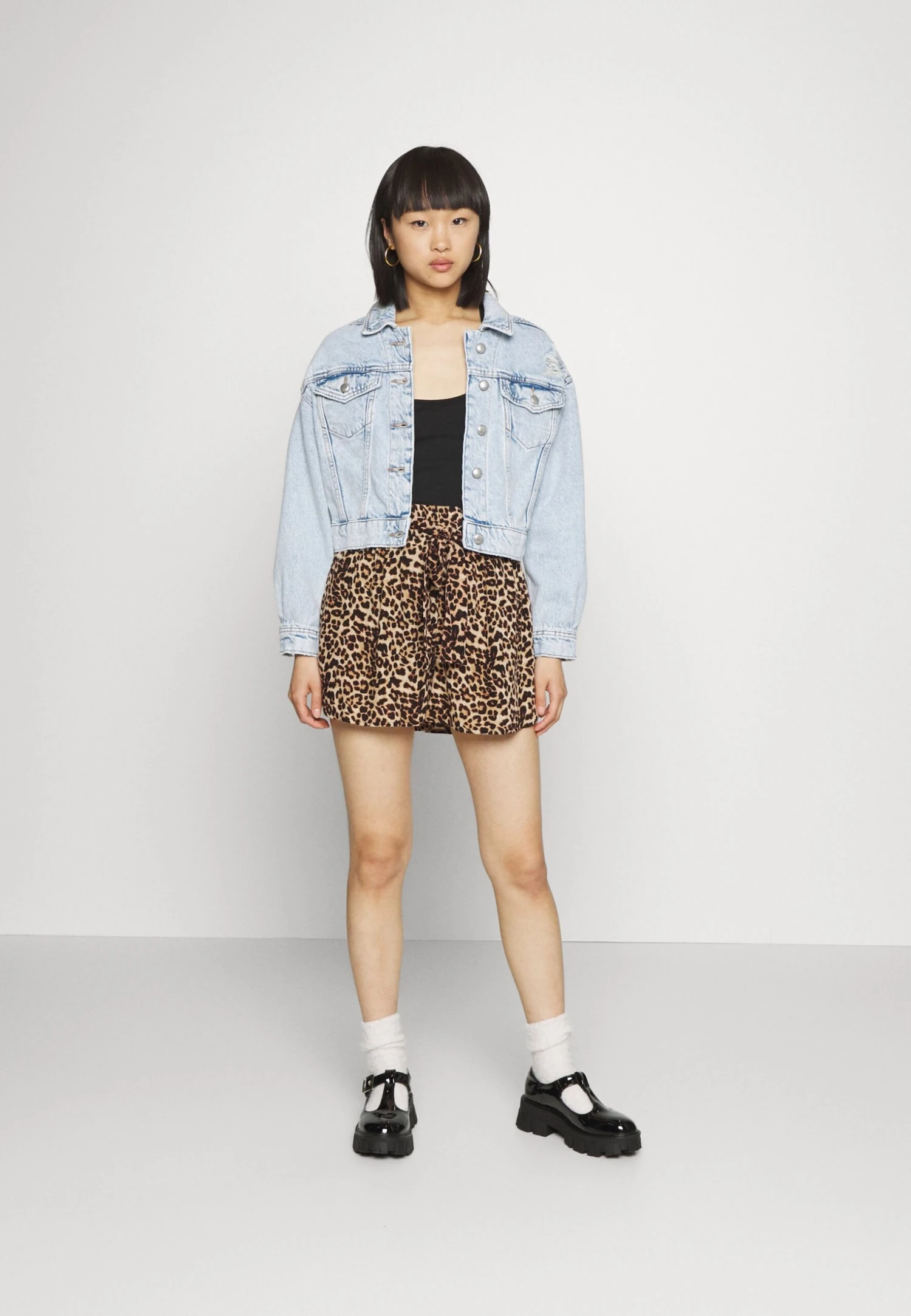 Pieces Petite Pcnya - Shorts - Black 4 Pieces Petite Pcnya - Shorts - Black - Afbeelding 2