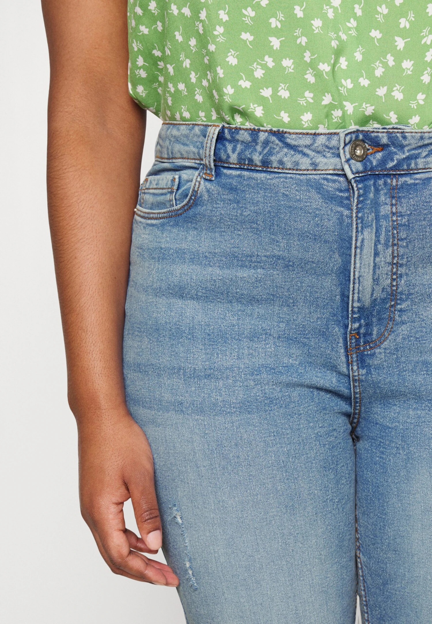 Pckesia Mom Ank- Slim Fit Jeans - Light Blue Denim 7 Pckesia Mom Ank- Slim Fit Jeans - Light Blue Denim - Afbeelding 5