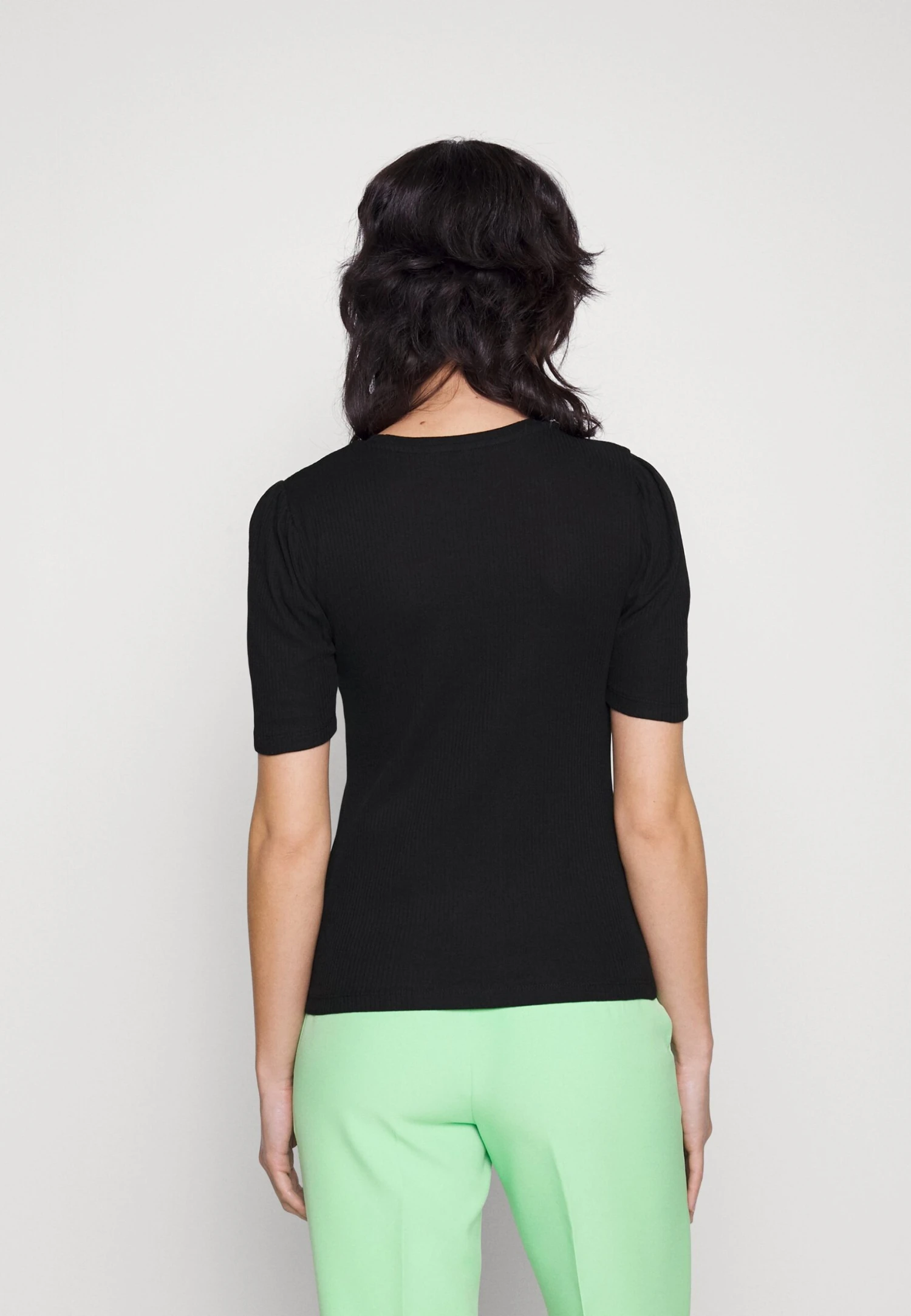 Pieces Petite Pcruka Puff - T-Shirt Basic - Black 5 Pieces Petite Pcruka Puff - T-Shirt Basic - Black - Afbeelding 3