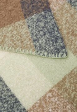 Pieces Pcpyron Checked Long Scarf - Sjaal - Swamp -Pieces 627162b570fc4884b621892fd8936337