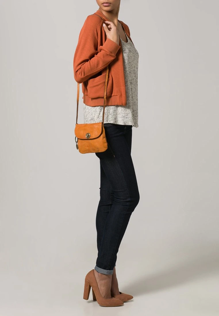 Pieces Schoudertas - Cognac 3 Pieces Schoudertas - Cognac