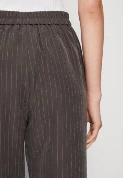 Pieces Pcbossy Wide Pants - Broek - Magnet -Pieces 65a95c260cce44d987033bf4f7e90786