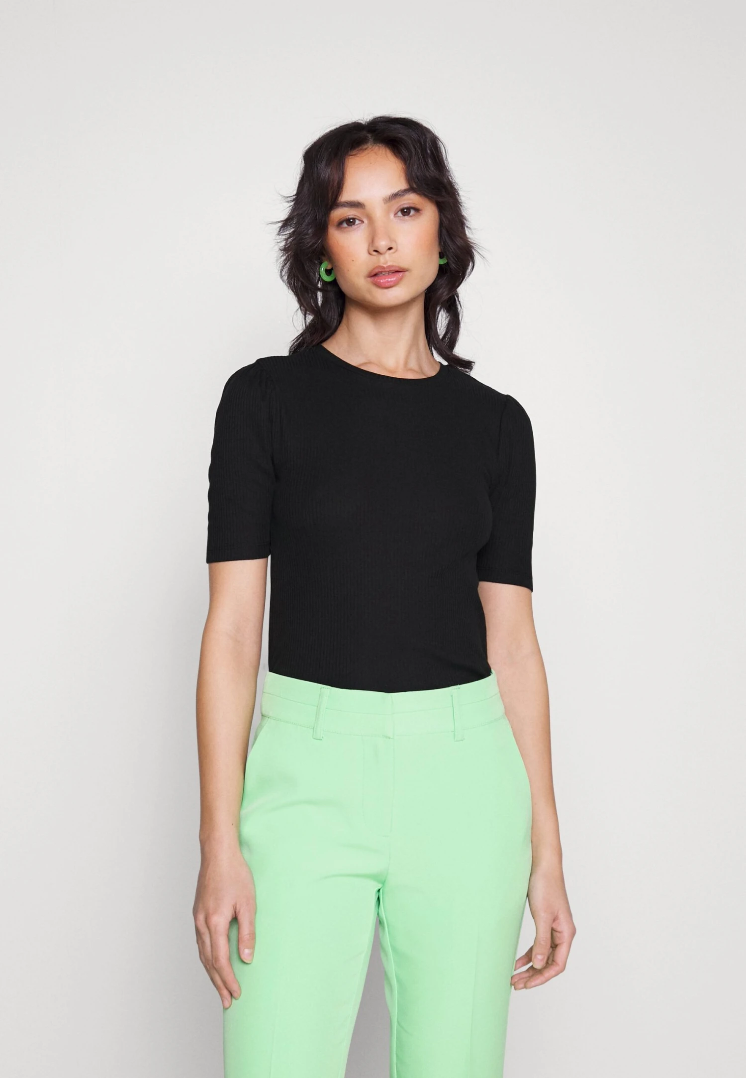 Pieces Petite Pcruka Puff - T-Shirt Basic - Black 3 Pieces Petite Pcruka Puff - T-Shirt Basic - Black