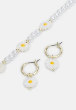 Pieces Pcania Necklace Earrings Set - Oorbellen - Gold-Coloured -Pieces 66ab282de8e843489872ae55830a5749