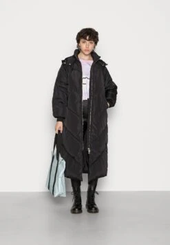 Pieces Pcfelicity Long Puffer Jacket - Winterjas - Black -Pieces 69e63daa637447609c4ee6fd98abcf14