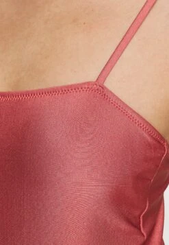 Pieces Pcbirte Shiny Swimsuit- Badpak - Marsala -Pieces 6a7203af855e4964a8e225f12b2a0a1f