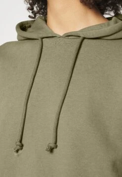 Pieces Pcchilli Hoodie - Hoodie - Deep Lichen Green -Pieces 6add6ffe91ff48a881be8d813644e060