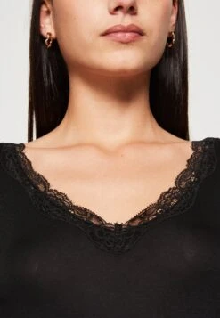 Pieces Pcbarbera - Longsleeve - Black 13 Pieces Pcbarbera - Longsleeve - Black -Pieces 6f4fbcf1f51344e0b00415a569b8e7e6