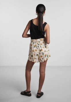 Pieces Pcnya- Shorts - Birch 9 Pieces Pcnya- Shorts - Birch -Pieces 6f63968fb4974925819f37e50f969415
