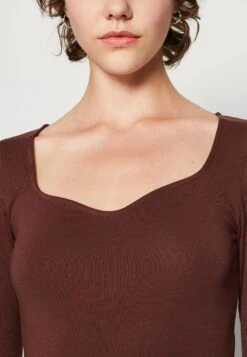 Pieces PcsoffiSquare Neck Midi Dress - Etui-Jurk - Bitter Chocolate -Pieces 724a47ca8ef14a11a7569dfd6d871b2e