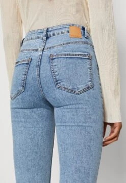 Pieces Pcpeggy Skinny Slit Jeans - Jeans Skinny Fit - Light Blue Denim 13 Pieces Pcpeggy Skinny Slit Jeans - Jeans Skinny Fit - Light Blue Denim -Pieces 74af514455c14ecb84ba4032663cdee7