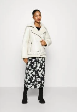 Pieces Petite Pcnora Jacket - Imitatieleren Jas - Birch -Pieces 75cd7b7fd49b4975a91963044cd3f2b9