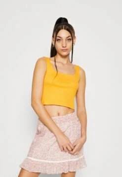 Pieces Pcnukisa Cropped Tank - Top - Mock Orange