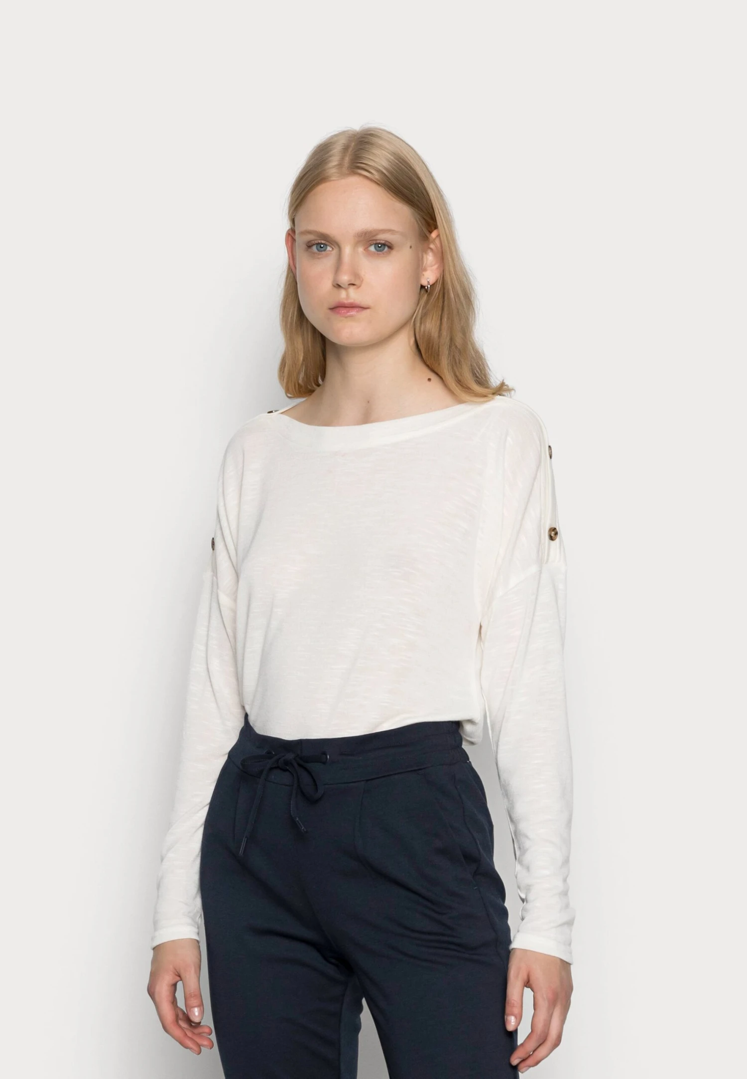 Pieces Pcnollie Oneck - Trui - Cloud Dancer 3 Pieces Pcnollie Oneck - Trui - Cloud Dancer