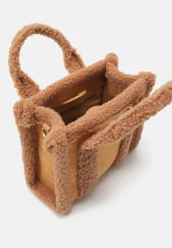 Pieces Pcotata Crossbody Bag - Handtas - Adobe -Pieces 7da86354dc894ee6b8095dd7a6339325