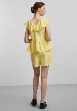 Pieces Pcchrilina - Blouse - Pale Banana -Pieces 8129e14cca8d48c49b2573aafceb7669