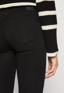 Pieces Pctalia - Jeans Skinny Fit - Black 13 Pieces Pctalia - Jeans Skinny Fit - Black -Pieces 83d19f0e2f734e5b99a352c72e140216