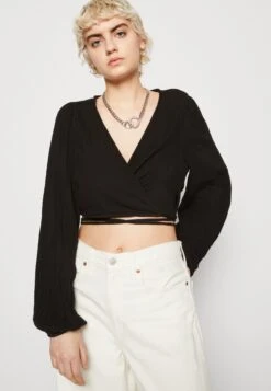 Pieces Pcstina Wrap Crop- Longsleeve - Black 11 Pieces Pcstina Wrap Crop- Longsleeve - Black -Pieces 8cee192e69974522a448e949d6bc0be7