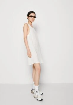 Pieces Pcstina Dress - Jurk - Cloud Dancer -Pieces 9b7a2b50b64e47e1804d2fc4b0bb7291