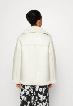 Pieces Petite Pcnora Jacket - Imitatieleren Jas - Birch -Pieces 9eaca593bd5d4bddbdbd40835dcda41f