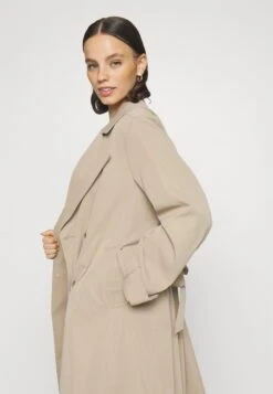 Pieces Petite Pcjikkie Belt - Trenchcoat - Beige 13 Pieces Petite Pcjikkie Belt - Trenchcoat - Beige -Pieces a11d46c61c0144089d620d8f194b46ee