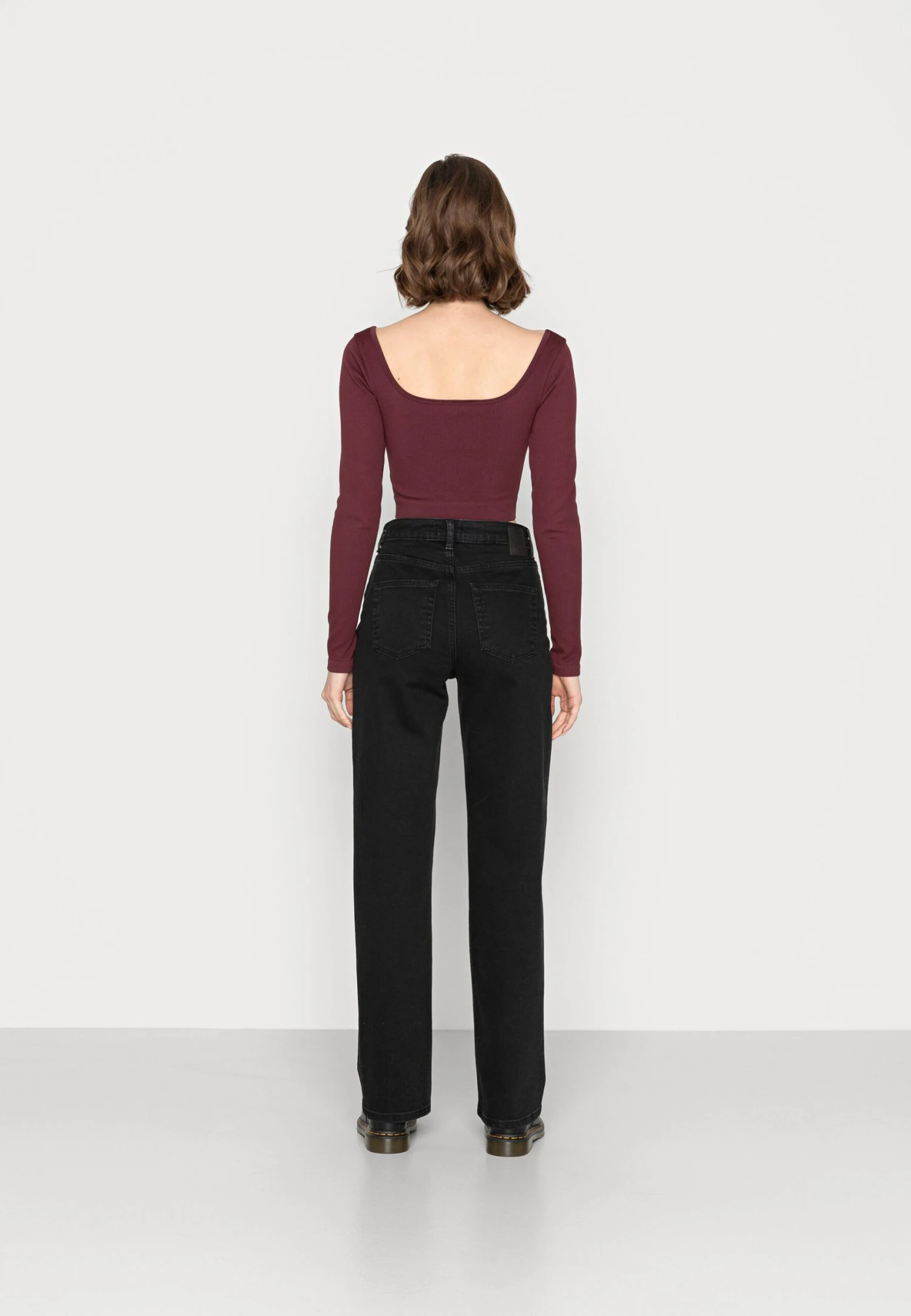 Pieces Pcholly Wide- Relaxed Fit Jeans - Black 5 Pieces Pcholly Wide- Relaxed Fit Jeans - Black - Afbeelding 3