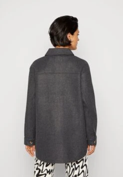 Pieces Pcjudy Shacket- Halflange Jas - Dark Grey 10 Pieces Pcjudy Shacket- Halflange Jas - Dark Grey -Pieces a46bf9188abd43c2812002ea2ddd7fca