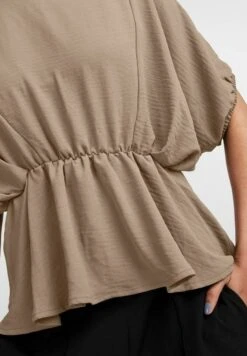 Pieces Mit Kurzen Ärmeln Pcflore - Blouse - Silver Mink -Pieces a5b638e882674ff5ad908bcc72176803